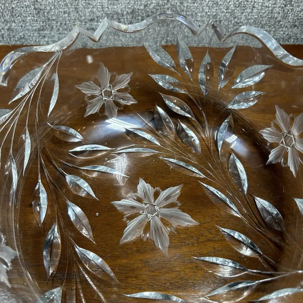 Vtg Heavy Lead Crystal Glass Scalloped Edge Bowl Floral Cut Engravings 8.25